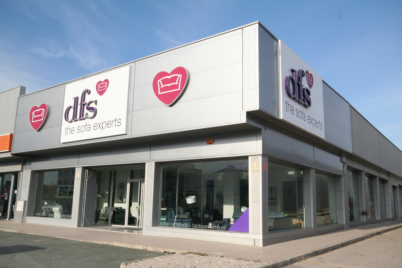 ! Alicante Today New Partnership Brings Uk Furniture Giant Dfs To Spain