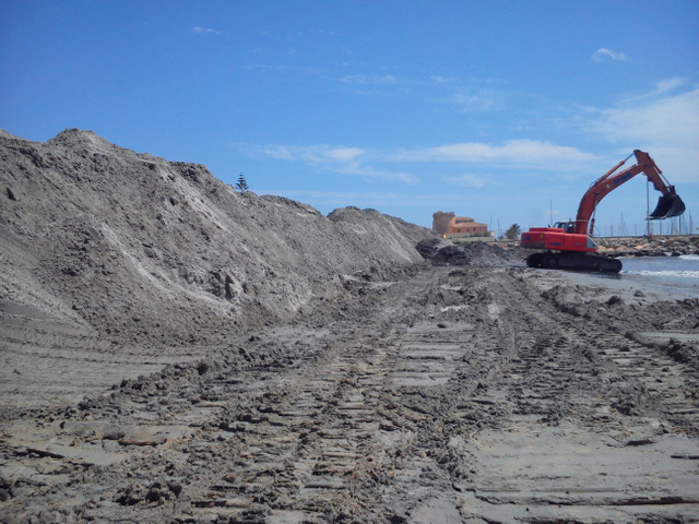 Pilar de la Horadada seeks permanent beach erosion solution