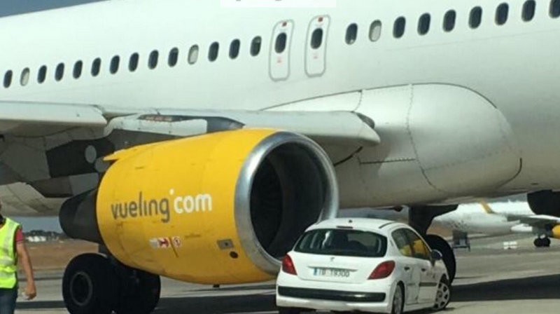 Alicante-Elche flight delayed seven hours after plane hits car