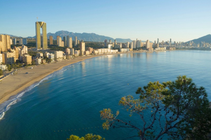 Benidorm skyscraper sold to US mortgage fund