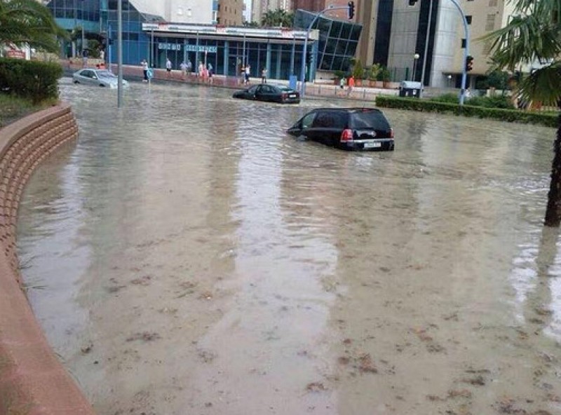 Alicante climatologist says risk of Gota Fría is high this autumn as Mediterranean is warm at the moment