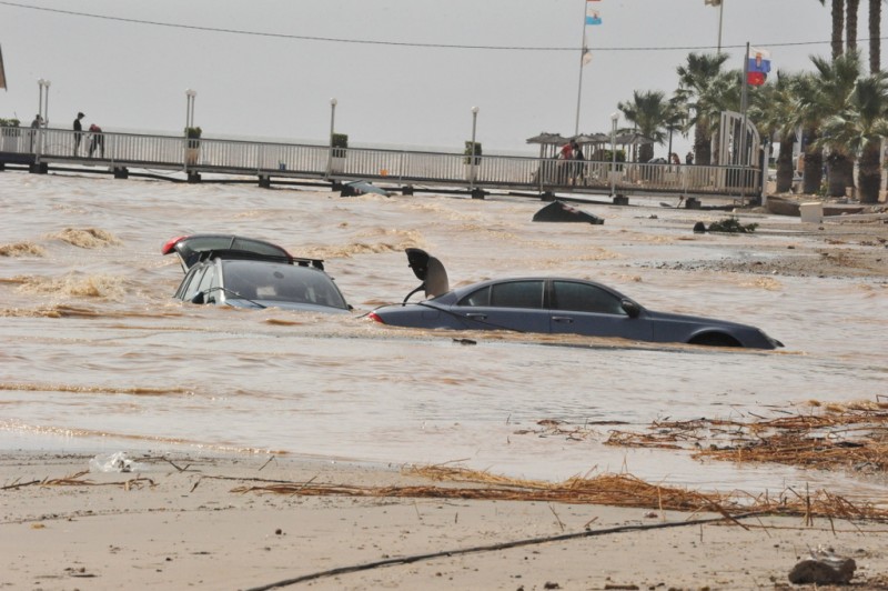 Video Murcia Gota Fria 2019. Waste, plastics and agricultural debris washed into the Mar Menor.