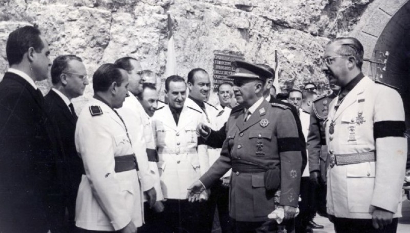 <span style='color:#780948'>ARCHIVED</span> - Franco leaves the Valle de los Cáidos almost 44 years after his burial