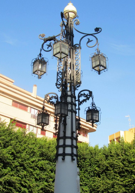 Orihuela, Parks, squares and an unusual lamp-post!