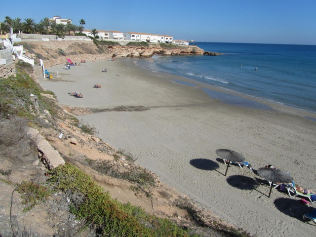 Cala Cerrada beach, Orihuela (La Zenia)