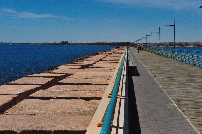 <span style='color:#780948'>ARCHIVED</span> - New tourist promenade on the Dique de Poniente in Torrevieja
