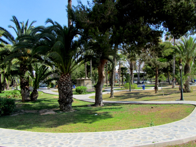 Jardín Doña Sinforosa, Torrevieja