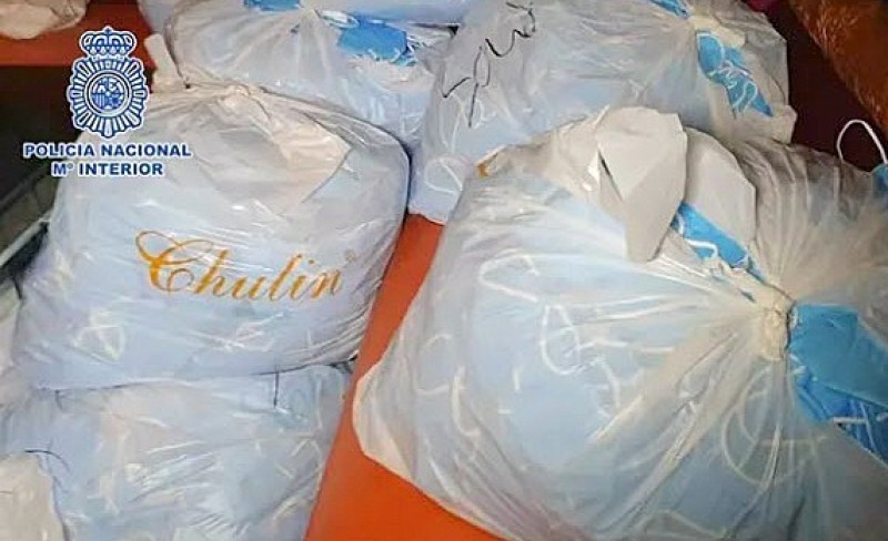 <span style='color:#780948'>ARCHIVED</span> - Four million counterfeit face masks seized at Madrid hotel