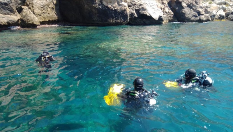 <span style='color:#780948'>ARCHIVED</span> - Navy divers help to protect the underwater archaeological heritage of Águilas
