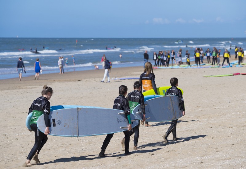 <span style='color:#780948'>ARCHIVED</span> - Orihuela opens its beaches to surfers: Cala Cerrada is ideal for surfers