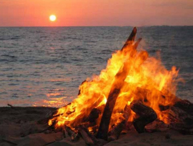 <span style='color:#780948'>ARCHIVED</span> - San Juan beach bonfire celebrations ruled out in Valencia city