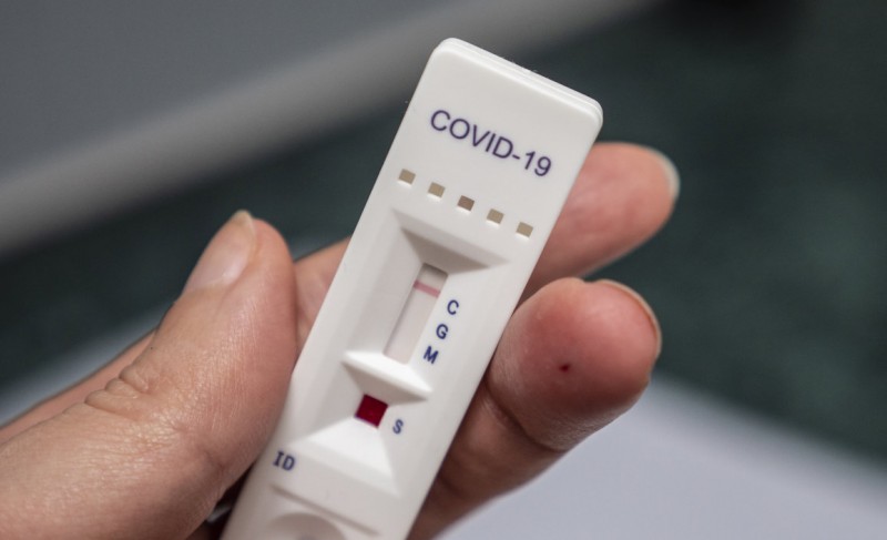 <span style='color:#780948'>ARCHIVED</span> - Coronavirus self-testing kits to go on sale in Spain on 20th July