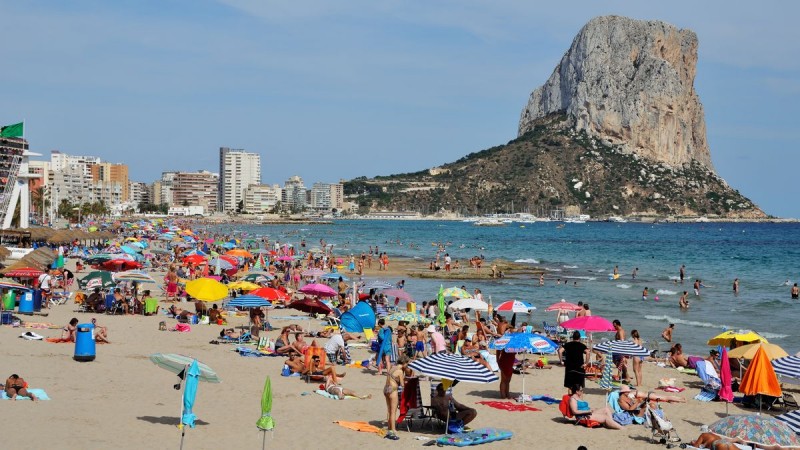 <span style='color:#780948'>ARCHIVED</span> - Calpe beach closed amid sewage spill scare