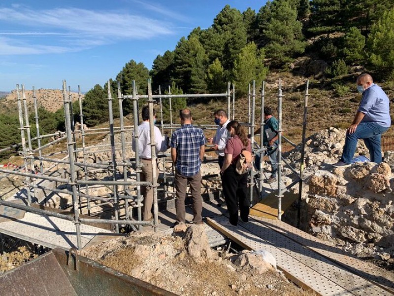 <span style='color:#780948'>ARCHIVED</span> - Work underway to restore two more snow wells in the Sierra Espuña