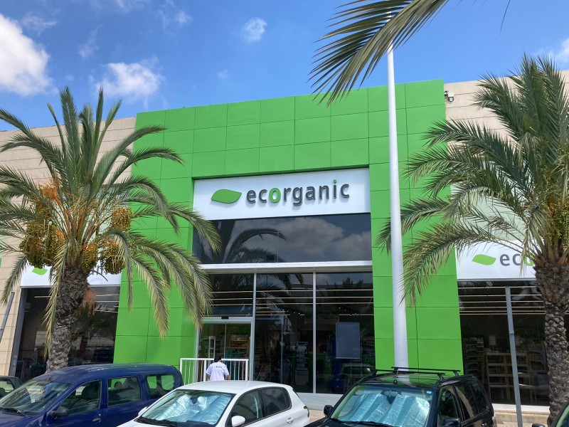 <span style='color:#780948'>ARCHIVED</span> - Ecorganic chain opens its fifth supermarket in Alicante province