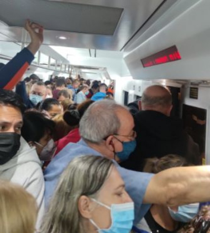 <span style='color:#780948'>ARCHIVED</span> - Chaos in Madrid on first day of Renfe train strike