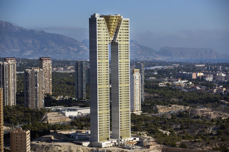 <span style='color:#780948'>ARCHIVED</span> - First buyer moves into Benidorm luxury apartments in tallest European residential skyscraper