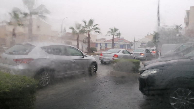 <span style='color:#780948'>ARCHIVED</span> - Weather warning: torrential floods in San Miguel de Salinas