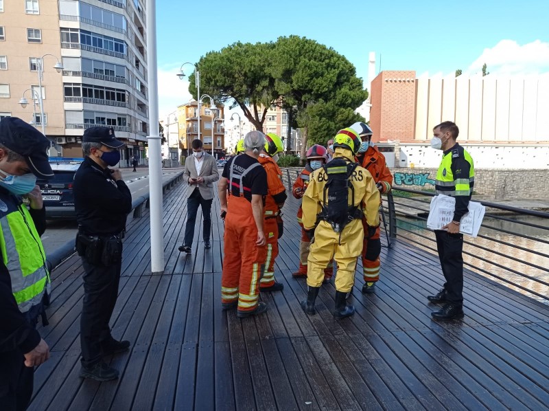 <span style='color:#780948'>ARCHIVED</span> - Two people hospitalised after toxic ammonia leak at ice factory on the Costa Blanca