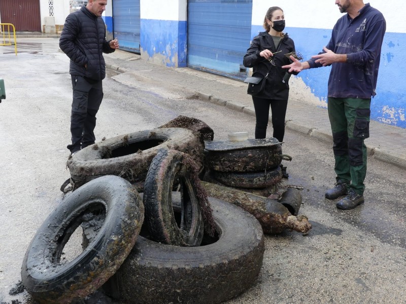 <span style='color:#780948'>ARCHIVED</span> - Mountain of tyres amongst 2,000 kilos of waste cleared from Calpe seabed