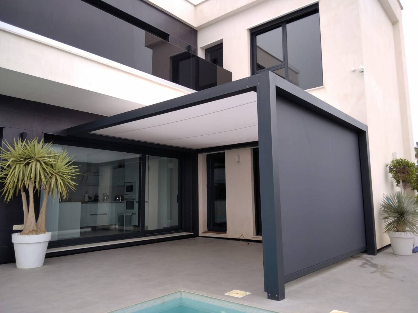 Tecnitoldo awnings, pergolas, coverings and sun control solutions in Murcia and Alicante