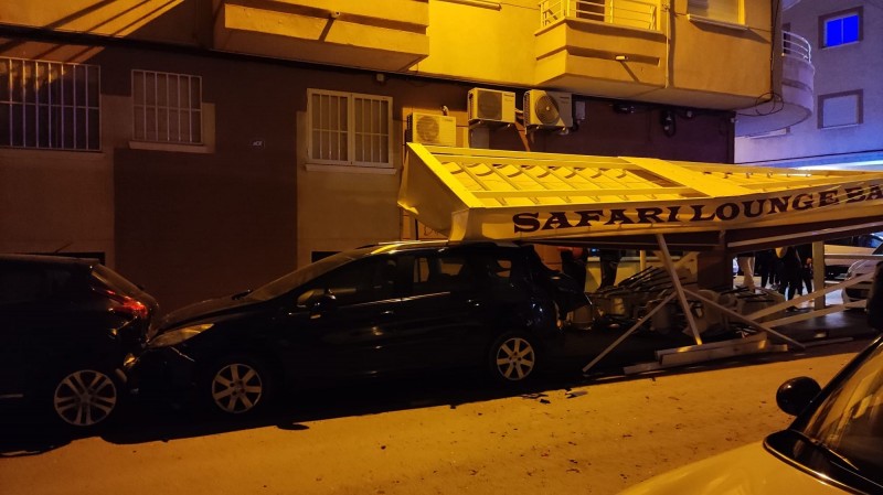 <span style='color:#780948'>ARCHIVED</span> - Drunk driver rams several parked cars and smashes into bar terrace in Torrevieja
