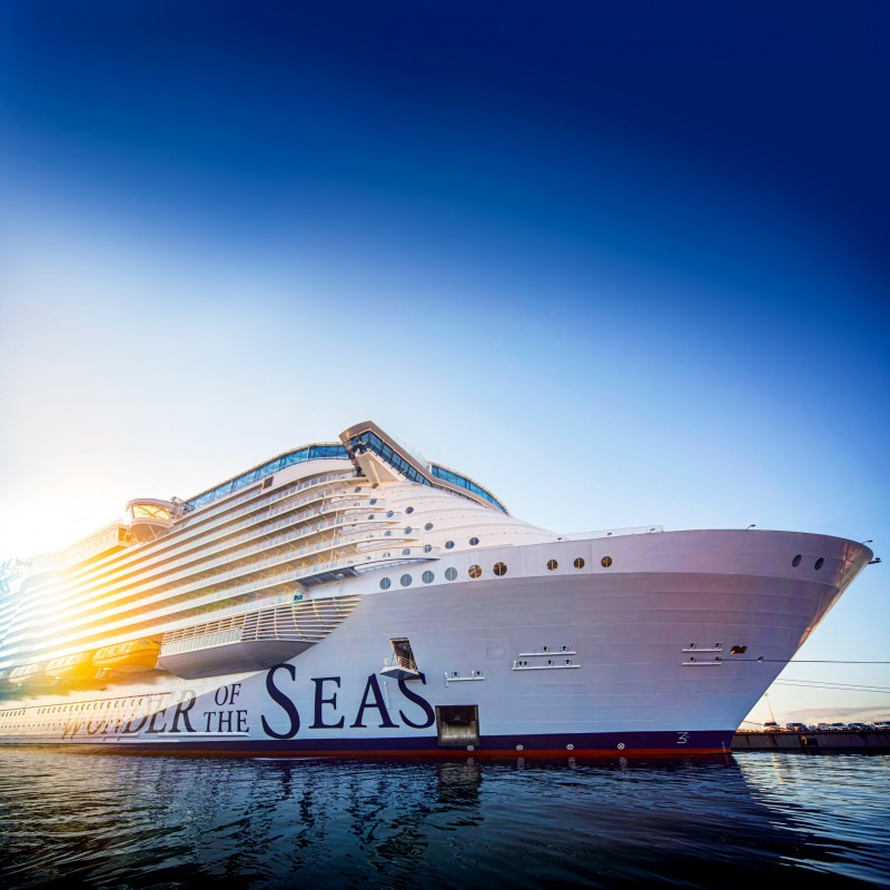 <span style='color:#780948'>ARCHIVED</span> - Largest cruise liner in the world will dock in Cadiz