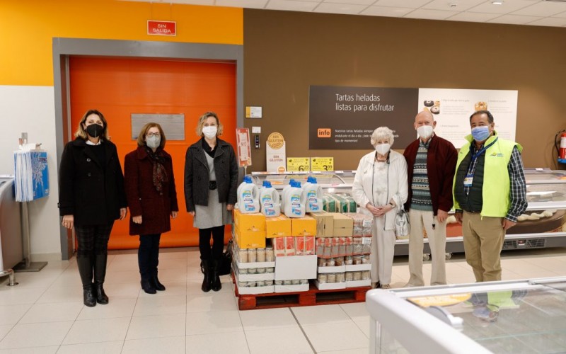 <span style='color:#780948'>ARCHIVED</span> - British club CHUMS gives Costa Blanca food bank a welcome boost