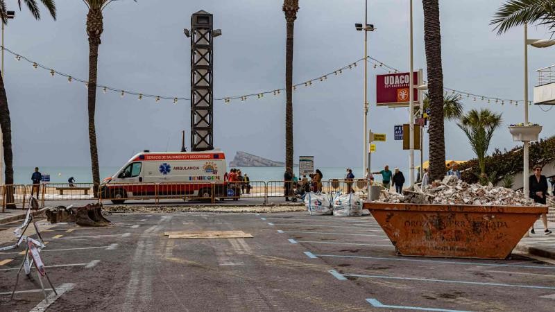 <span style='color:#780948'>ARCHIVED</span> - Benidorm begins road renovations at Levante beach