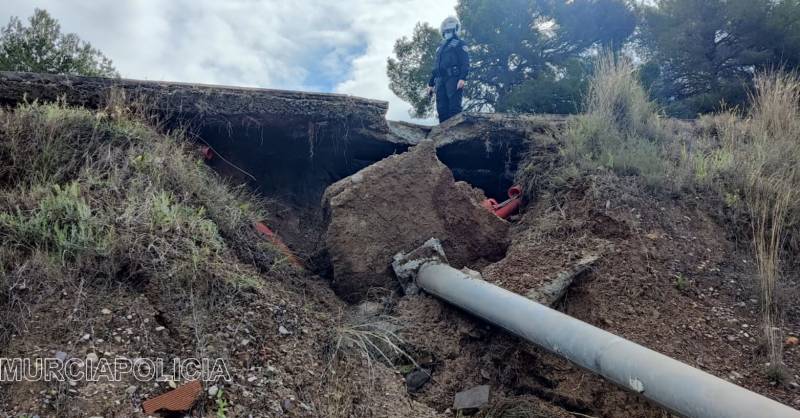 <span style='color:#780948'>ARCHIVED</span> - More sinkholes cause traffic problems: what is wrong with the roads in Murcia?