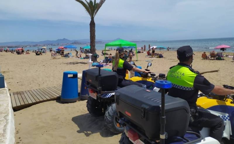 <span style='color:#780948'>ARCHIVED</span> - Alicante steps up beach police patrols earlier than usual following influx of visitors