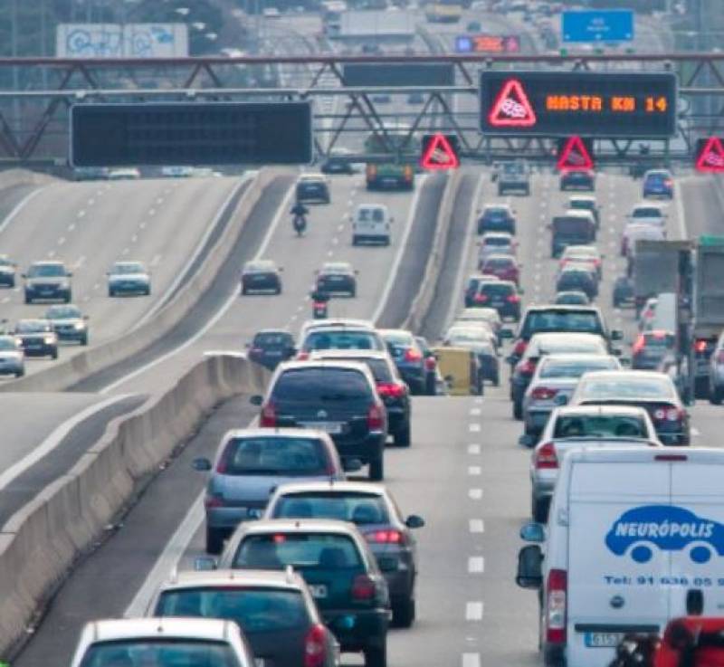 Heavy fines for driving in the left lane of motorways in Spain