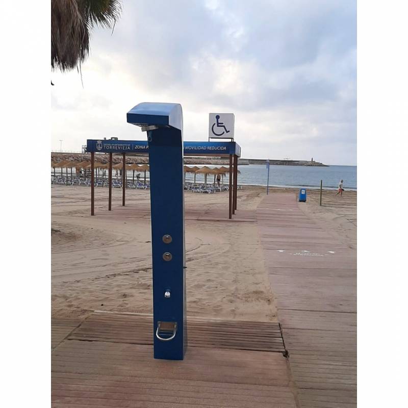 <span style='color:#780948'>ARCHIVED</span> - Torrevieja prepares its beaches for people with reduced mobility