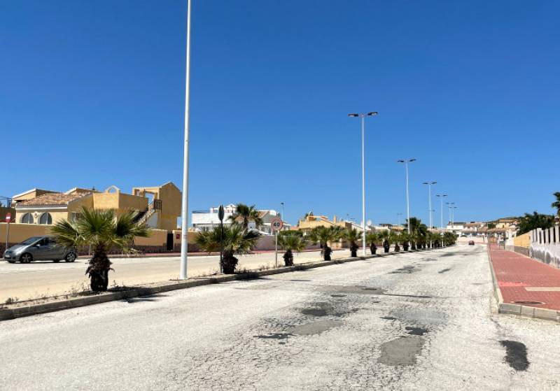 <span style='color:#780948'>ARCHIVED</span> - Extensive road repair and resurfacing program presented in Mazarron