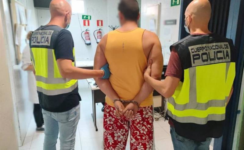 <span style='color:#780948'>ARCHIVED</span> - Fugitive who tried to smuggle kids and adults into the UK is arrested in Alicante, Spain