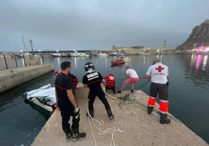 <span style='color:#780948'>ARCHIVED</span> - VIDEO: 5 boats go up in flames in Aguilas port fire