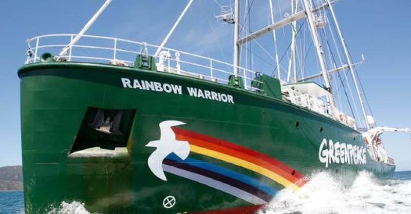 <span style='color:#780948'>ARCHIVED</span> - Step aboard the Greenpeace Rainbow Warrior in Valencia: July 8-10
