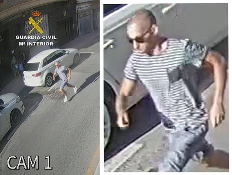 <span style='color:#780948'>ARCHIVED</span> - Torrevieja police appeal for help tracing man wanted for attempted murder