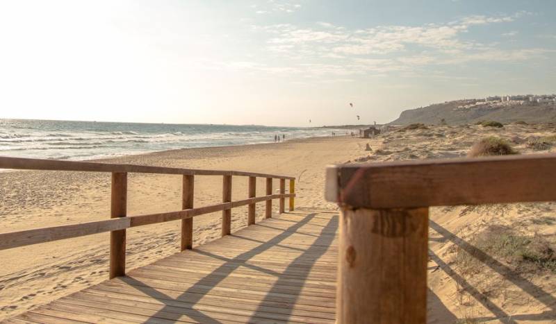 <span style='color:#780948'>ARCHIVED</span> - Fit for bathing: Alicante beach reopens after closure due to faecal contamination