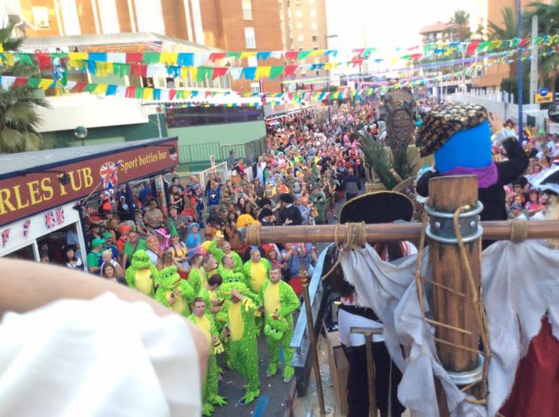 <span style='color:#780948'>ARCHIVED</span> - November 17: More than 30,000 Brits expected to take part in Benidorm Fancy Dress Party 2022