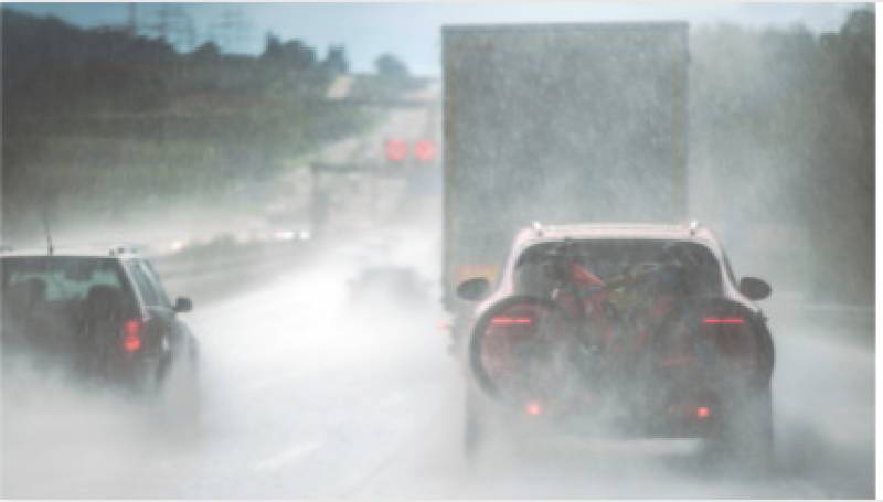 Causing a splash: drivers in Spain fined for splashing pedestrians