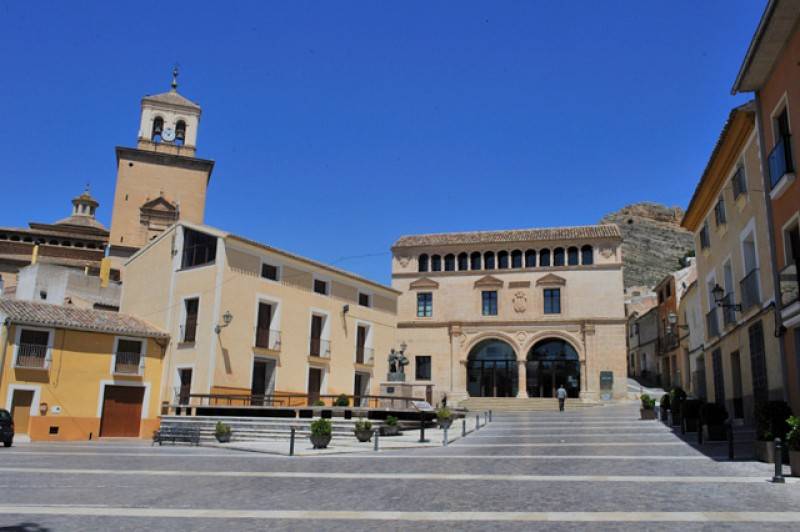 <span style='color:#780948'>ARCHIVED</span> - December 6 and 11 Free guided walking tours of the historic town centre of Jumilla
