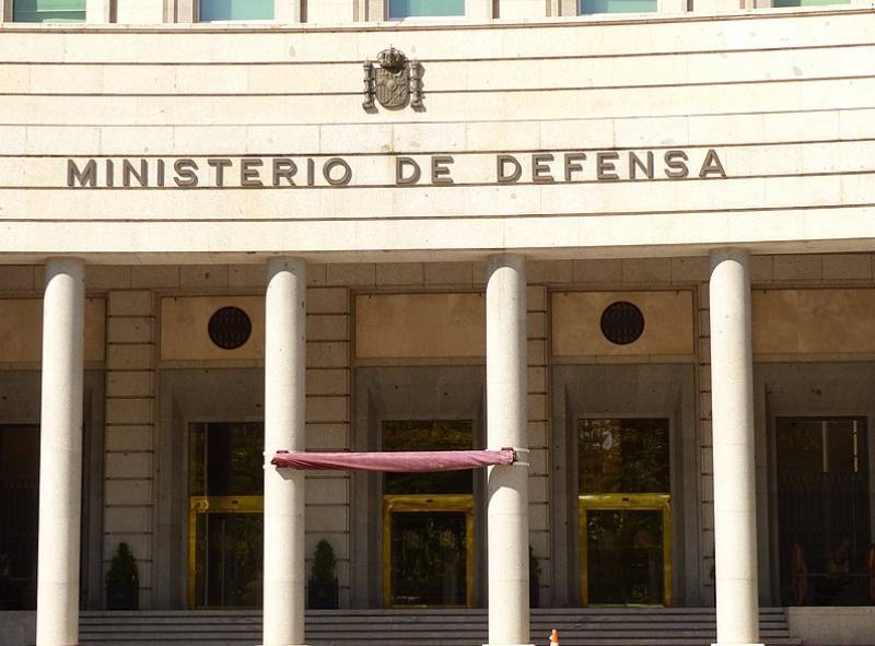 The threat escalates as several more high-profile Spanish figures receive letter bombs