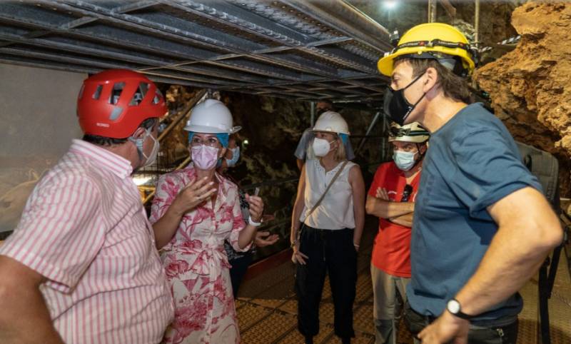 <span style='color:#780948'>ARCHIVED</span> - Esteemed palaeontologists will explore Cueva Victoria in Cartagena for evidence of human settlements