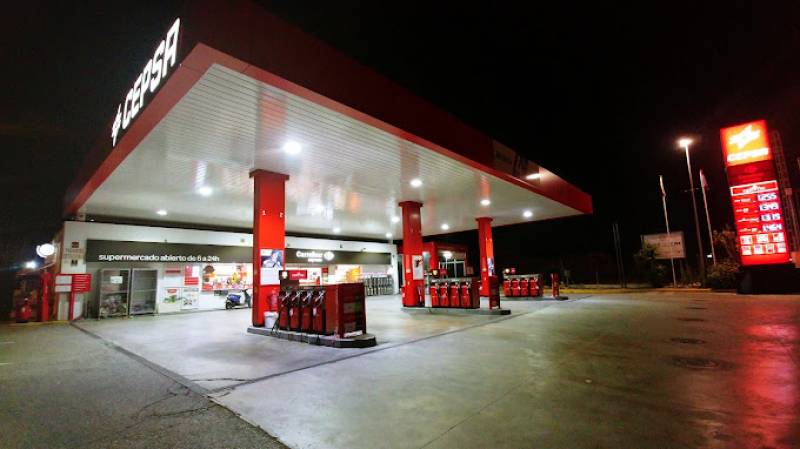 <span style='color:#780948'>ARCHIVED</span> - Armed gunman suspected of robbing Alicante petrol station arrested after police shoot out