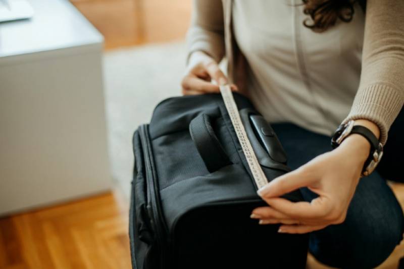 Hand luggage allowances on flights in Spain for 2023