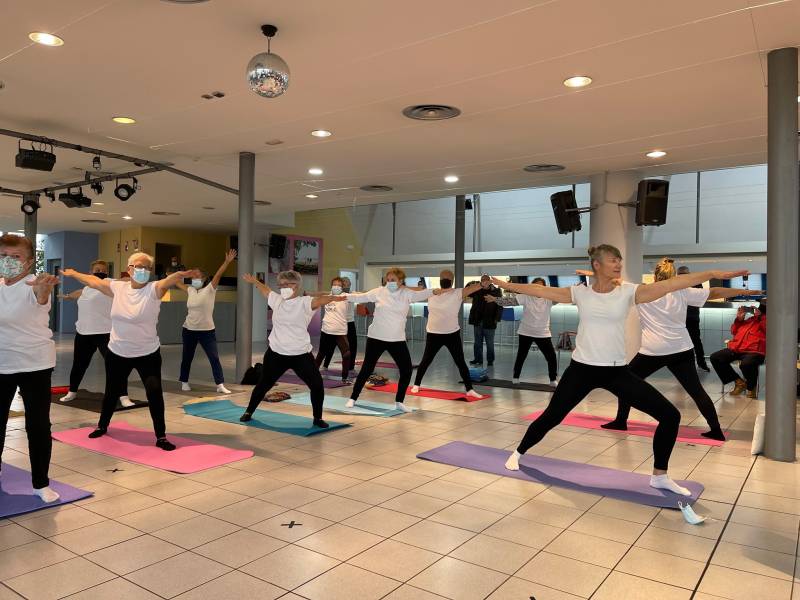 Zumba and yoga classes for mature residents in Torrevieja and La Mata
