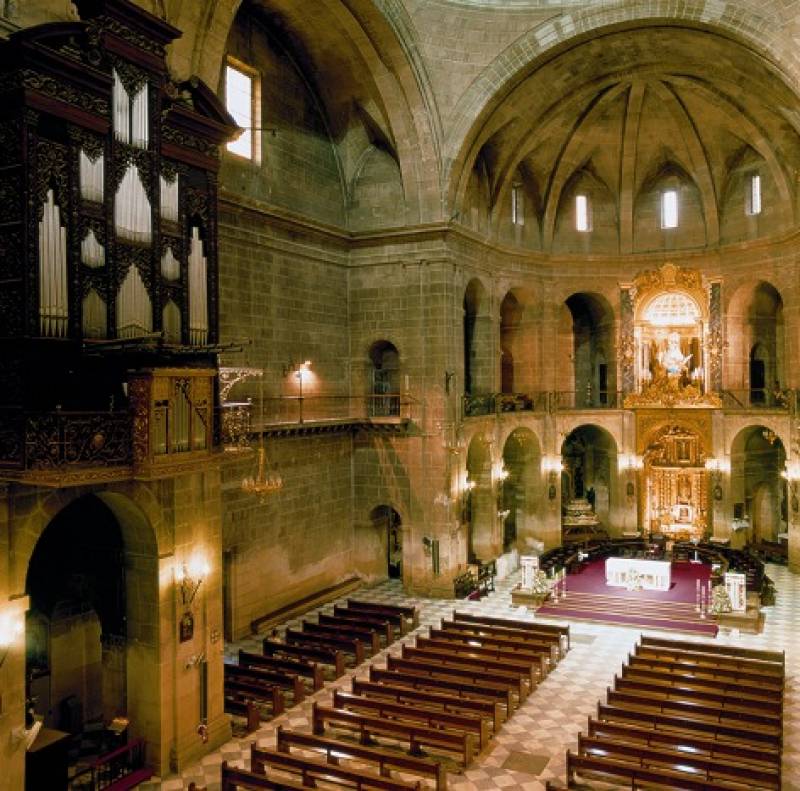 <span style='color:#780948'>ARCHIVED</span> - Tourists must now pay to visit oldest church in Alicante