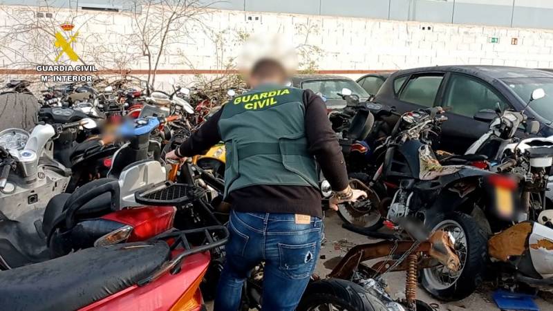 VIDEO: British and Belgian expats living in Torrevieja arrested for stealing motorbikes in Murcia and Alicante