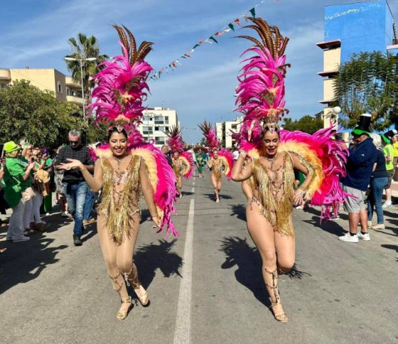 <span style='color:#780948'>ARCHIVED</span> - WATCH: Cabo Roig is painted green for St Patricks Day